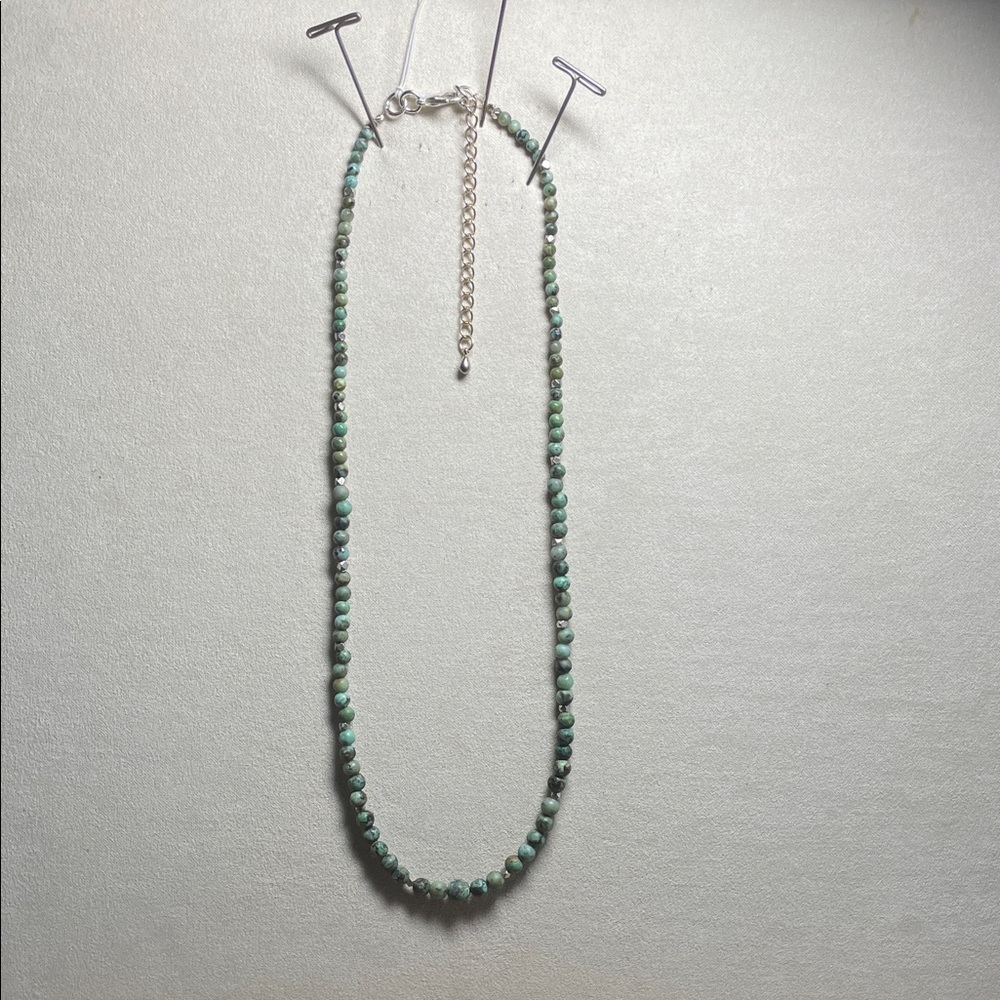 Delicate Green Beaded Necklace - Brand Unspecified